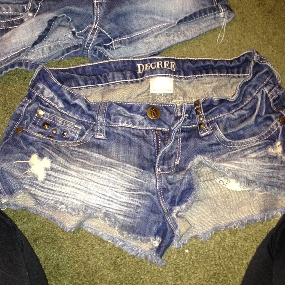 Shorts - Picture 2 of 2