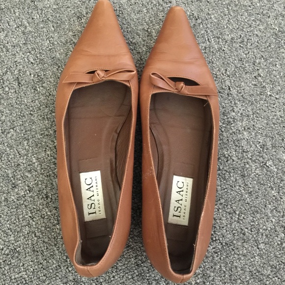 Isaac mizrahi tan shoes