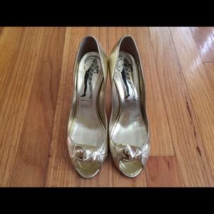 Belle by sigerson Morrison