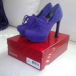 Guess purple pumps