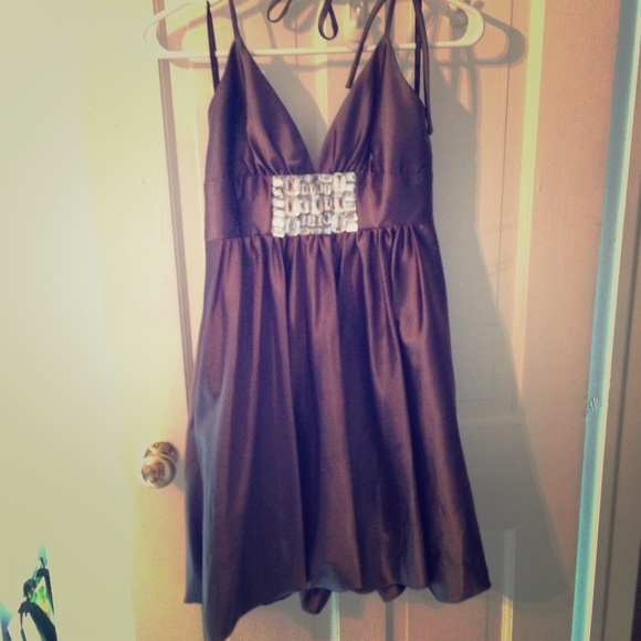 Jessica McClintock dress with statement jewels - Picture 1 of 4