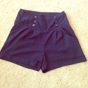 😘Papaya high waisted shorts.