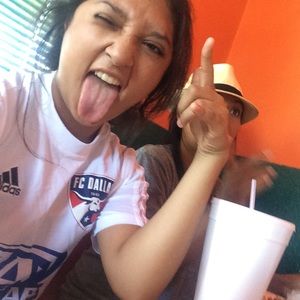 Meet your Posher, Luisa