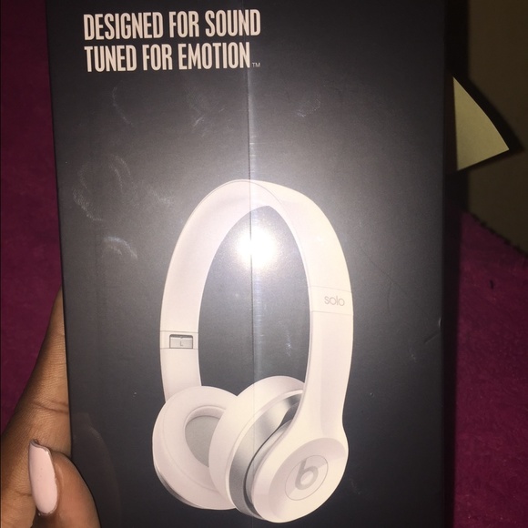 Beats Solo 2 - Picture 3 of 3