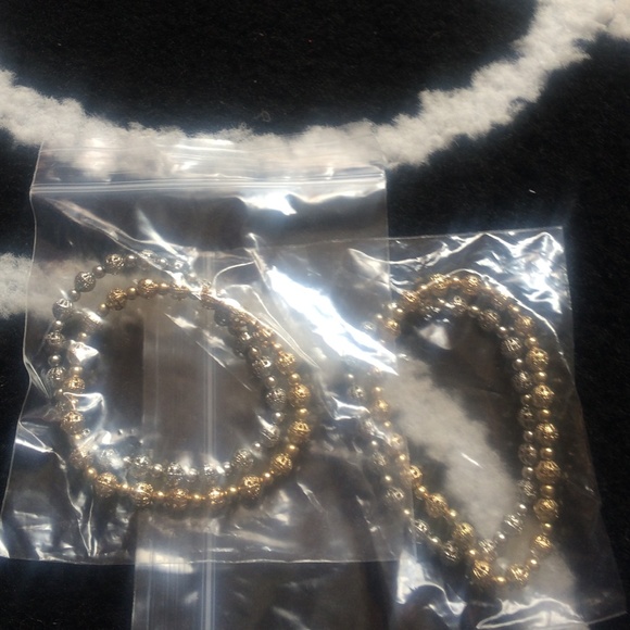 Bracelets - Picture 3 of 4