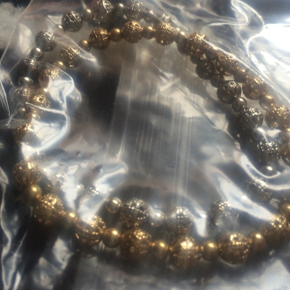 Bracelets - Picture 4 of 4
