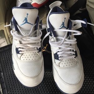 Jordan 4s