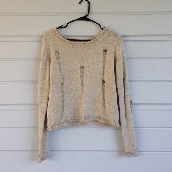 Forever 21 distressed sweater size s