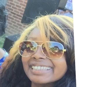 Meet your Posher, Miesha