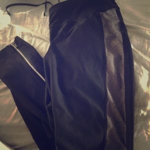 Black skinny dri fit workout pants