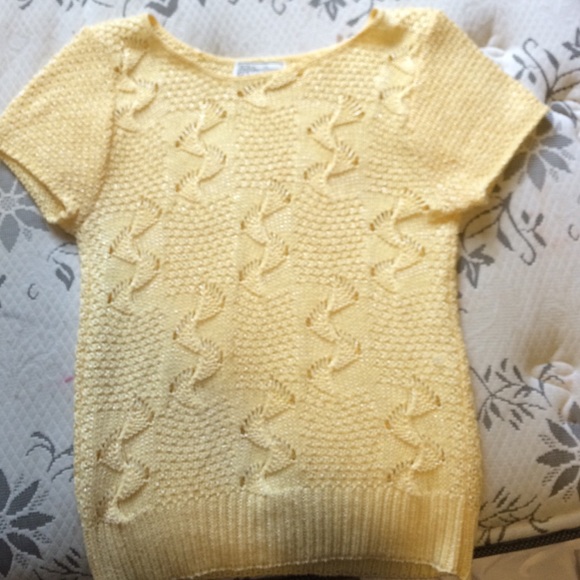 Cute Yellow Knit-Sweater - Picture 2 of 3