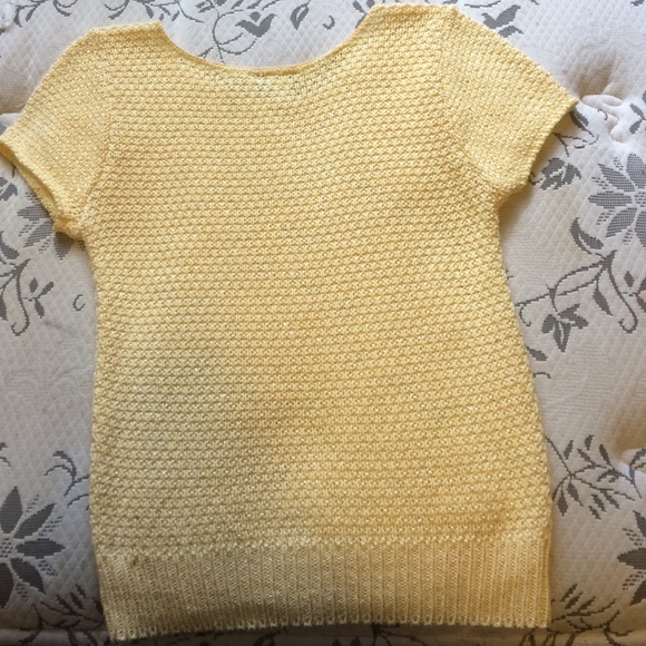Cute Yellow Knit-Sweater - Picture 3 of 3