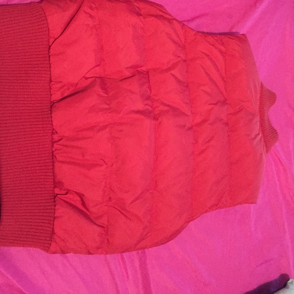 Vest - Picture 3 of 4