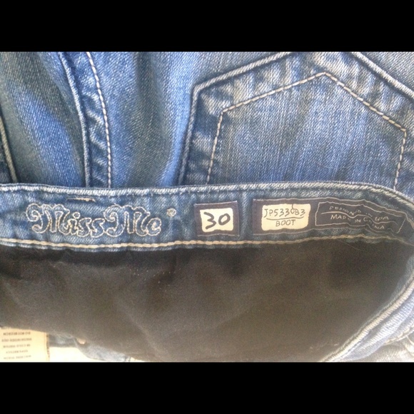 Miss Me Jeans π - Picture 3 of 4