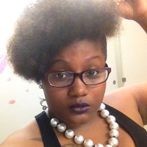 Meet your Posher, Shakera