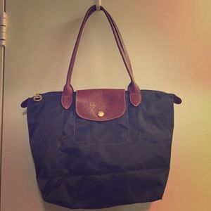 Longchamp Le Pliage Medium Shoulder Bag