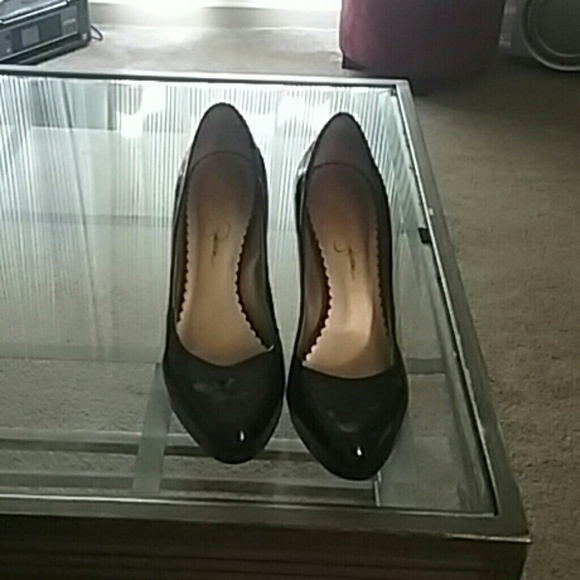 Black patent lesther heels