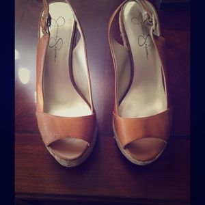 FLASH SALE!! 👏🏼💗Jessica Simpson tan wedges