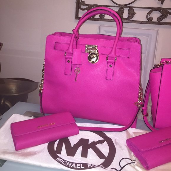 Authentic pink michael kors sets - Picture 2 of 3