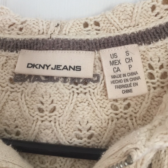 Sweatshirt - Picture 2 of 3