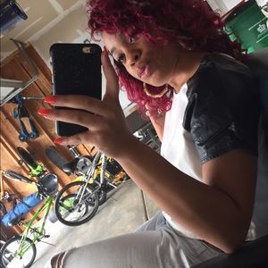 Meet your Posher, Suniqua