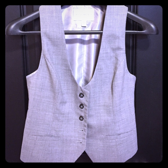 Menswear suit vest! On trend for Fall!