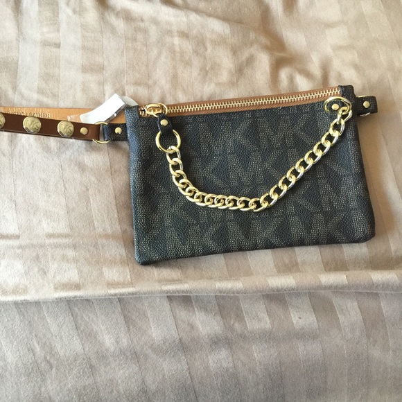 Michael Kors change purse