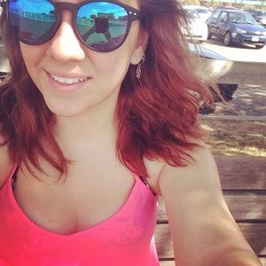 Meet your Posher, Selena