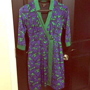Funky pattern, flattering fit! Great wrap dress
