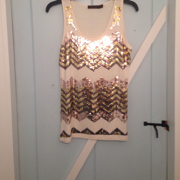 The Limited Sequin Top size S