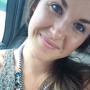 Meet your Posher, Caroline