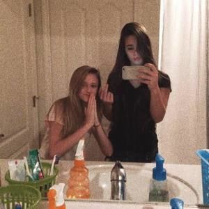 Meet your Posher, Courtney