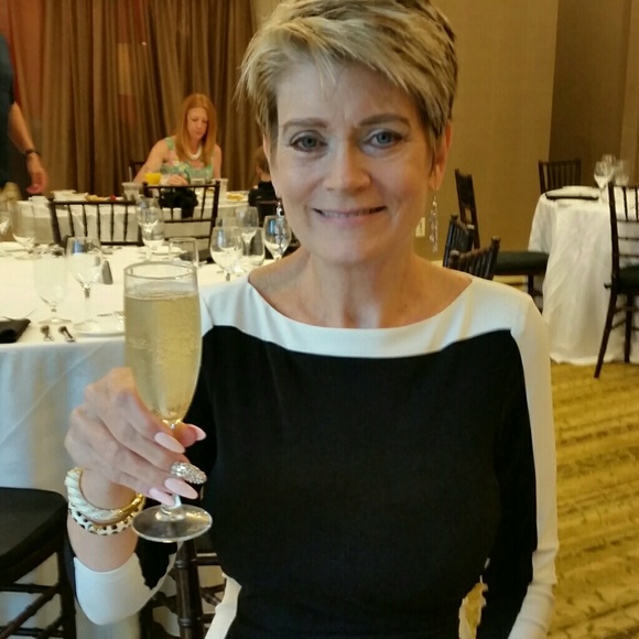 Meet your Posher, Sharon
