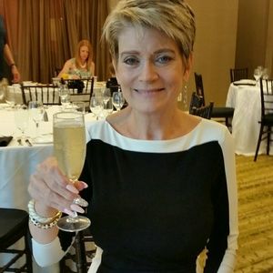 Meet your Posher, Sharon