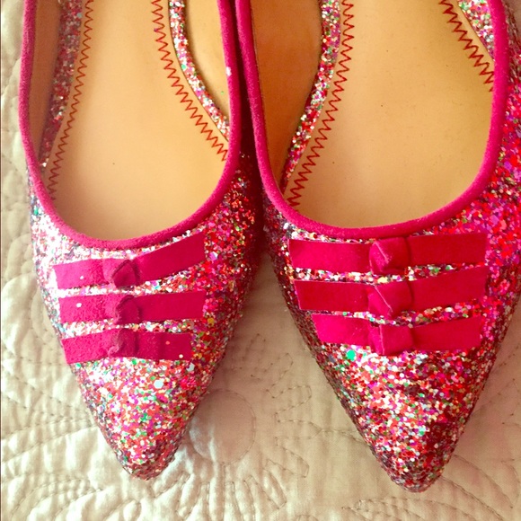 Beautiful, Trendy Glitter Flats