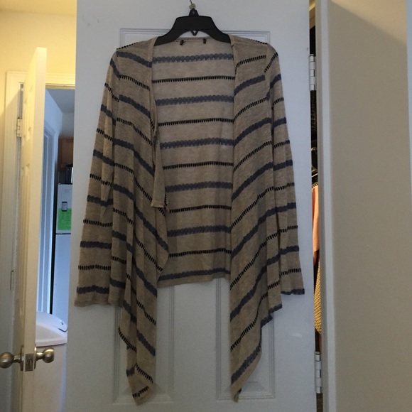 Cardigan sweater