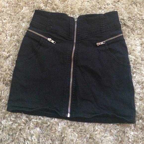 Black denim zipper skirt