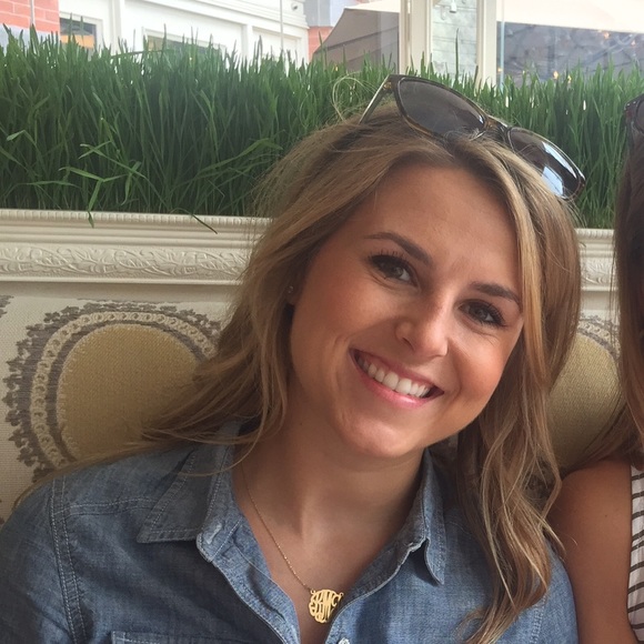 Meet your Posher, Katelyn