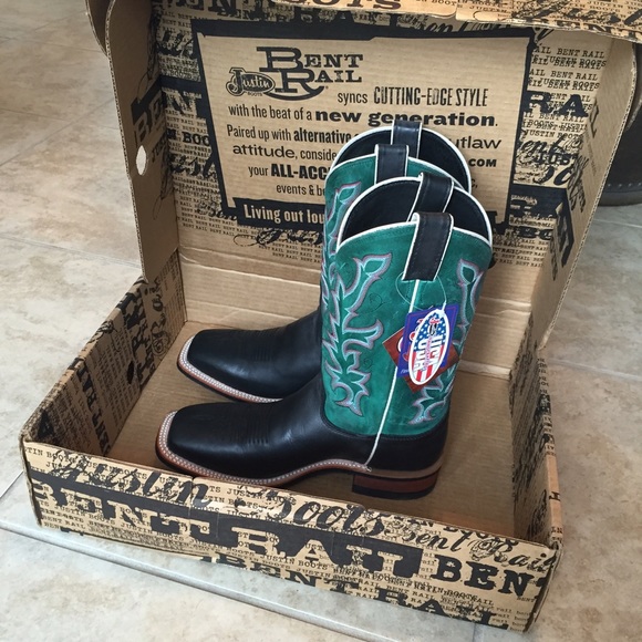 NEW IN BOX Justin Bent Rail Cowboy Boots 9.5 B