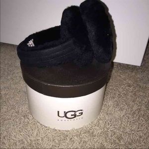 AUTHENTIC ugg earmuffs