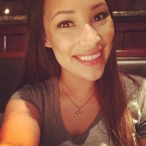 Meet your Posher, Valerie