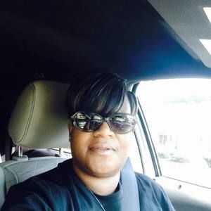 Meet your Posher, Monica