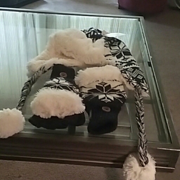 Beanie and glove set