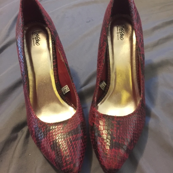 New Mossimo pumps!