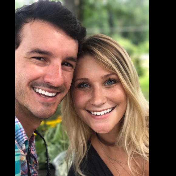 Meet your Posher, Gina - Picture 3 of 3