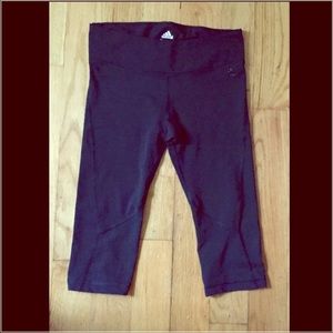 Adidas cropped work out pants hit right below knee