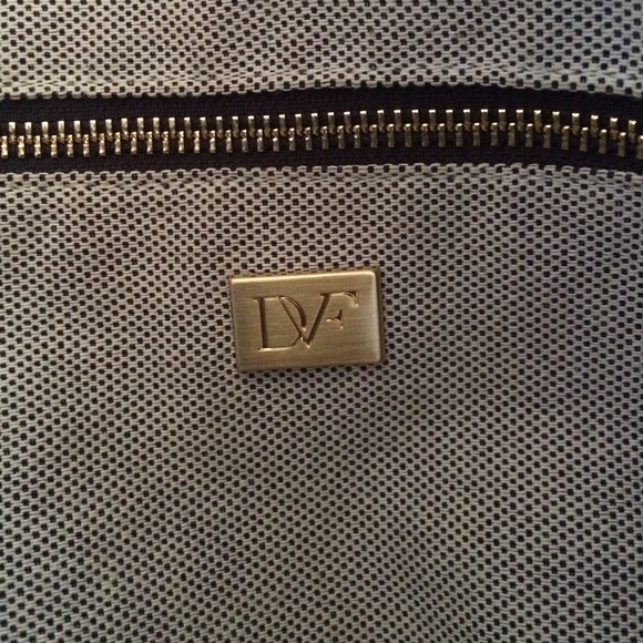 SOLD ON TRADESY - Picture 4 of 4