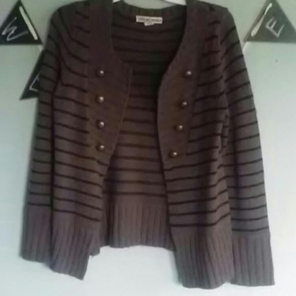 Brown sweater