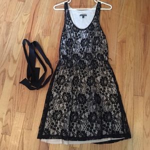 🚫🚫🚫SOLD ON MERC 🚫🚫🚫Black lace dress