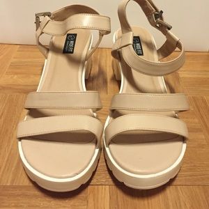 Sandals Wide fit
